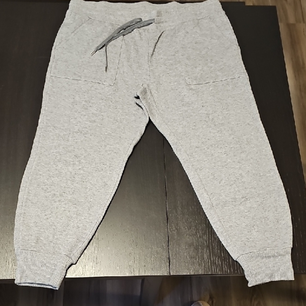RW&CO. Ladies Gray Sweatpants